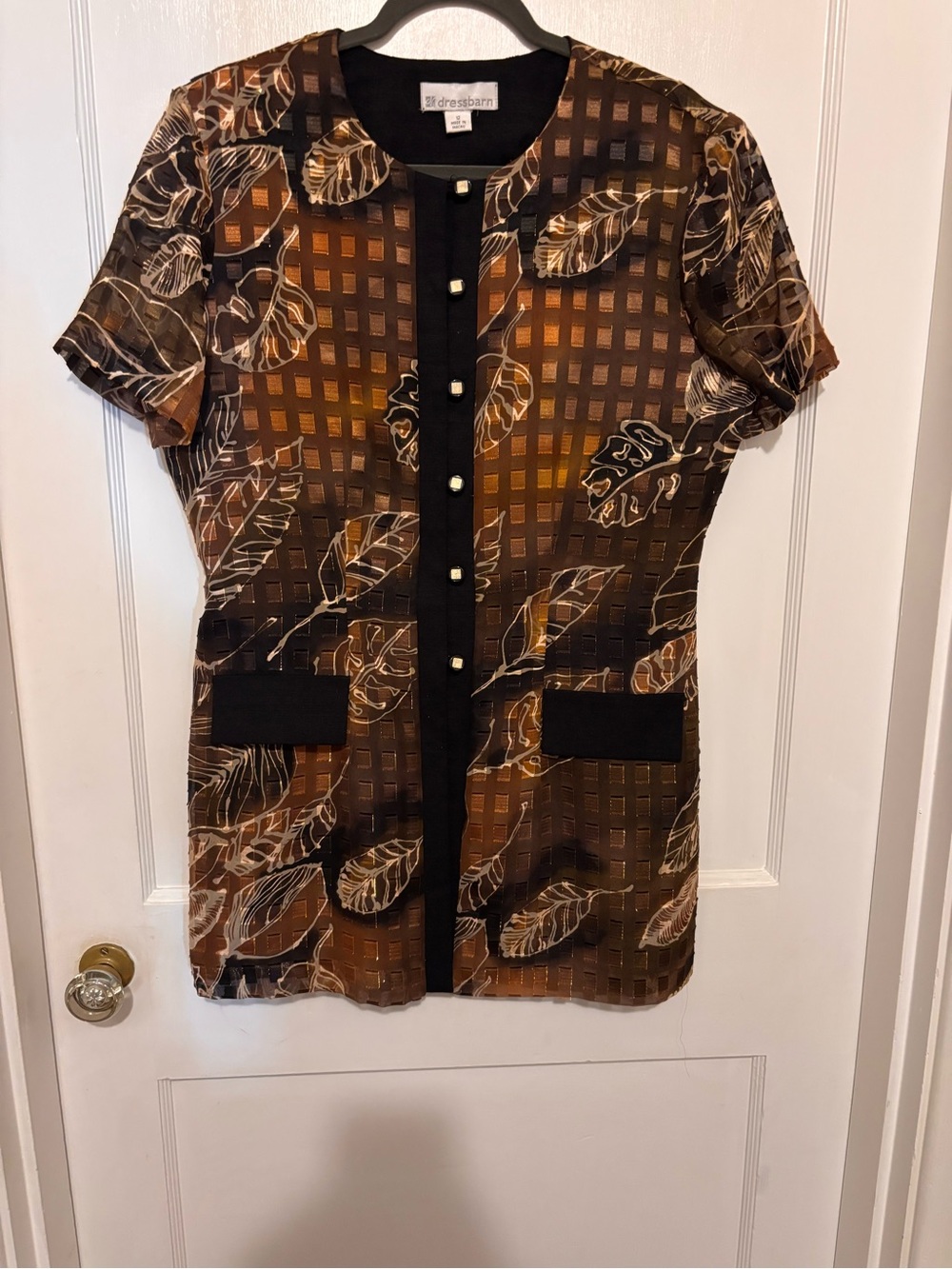Dressbarn Brown and Black Leaf-Print Short Sleeve Button Front Tunic